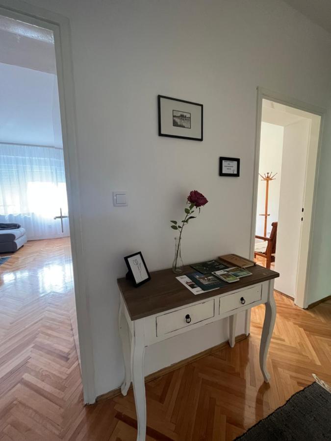 Apartment Lala Sombor Buitenkant foto