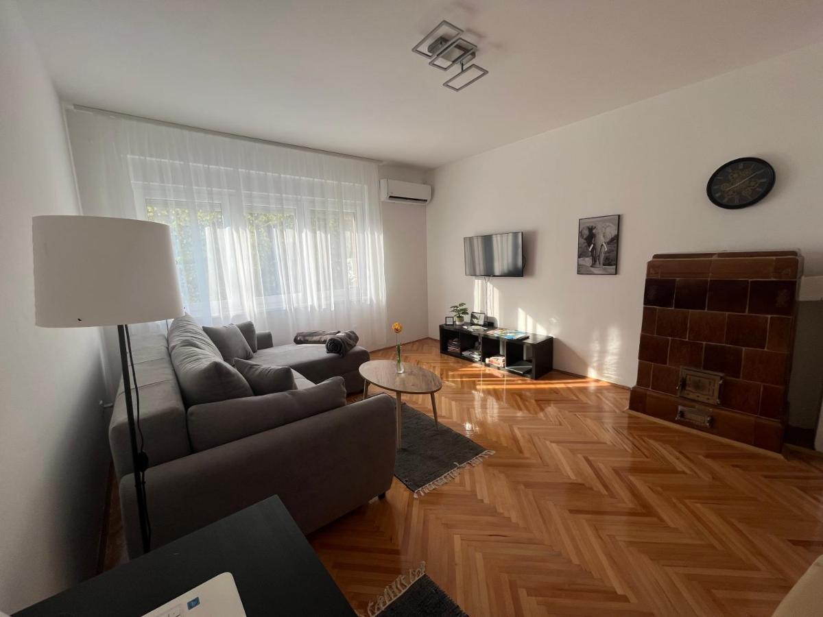 Apartment Lala Sombor Buitenkant foto